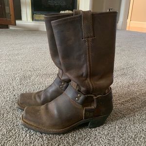 FRYE HARNESS size women’s 7.5